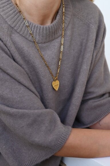 "AMOUR"