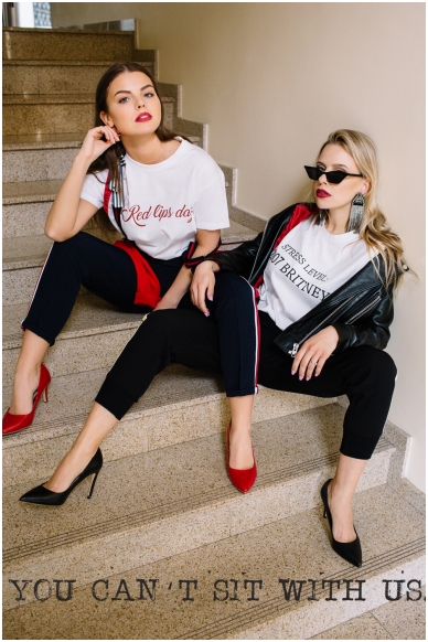 T-shirts "Red lips day"